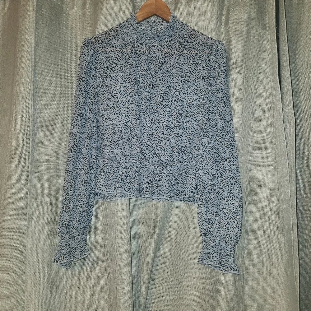 Top - Picture 4 of 4